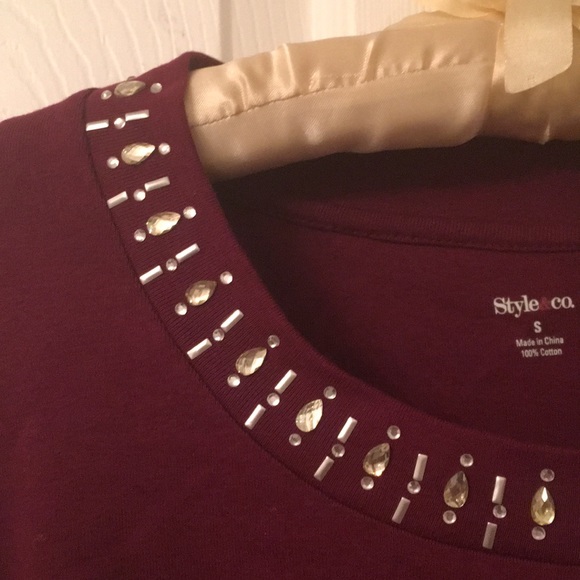 EUC 100% cotton top with crystals - Picture 5 of 12